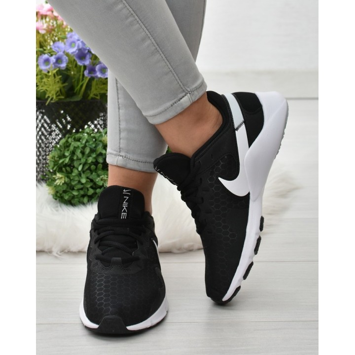 Buty sportowe W Nike Legend Essential 2 CQ9545-001 Czarne