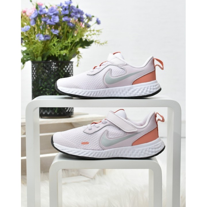 Buty sportowe dziecięce Nike Revolution 5 BQ5672-504 Fioletowe