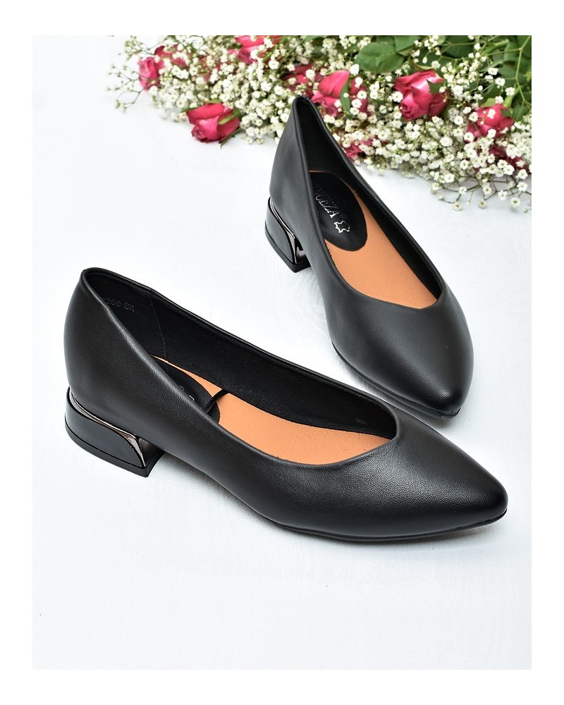 Baleriny na obcasie Vinceza 62280 Czarne