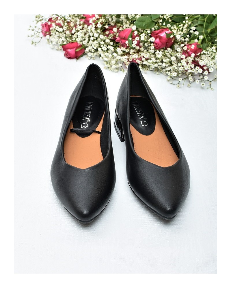 Baleriny na obcasie Vinceza 62280 Czarne